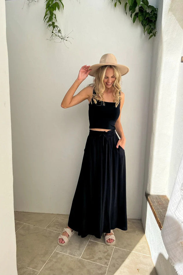 ALLY CROP TOP BLACK