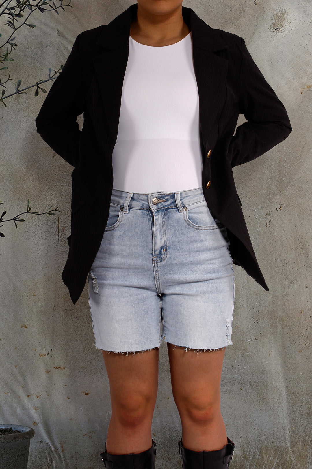 THE CLASSIC BLACK JACKET