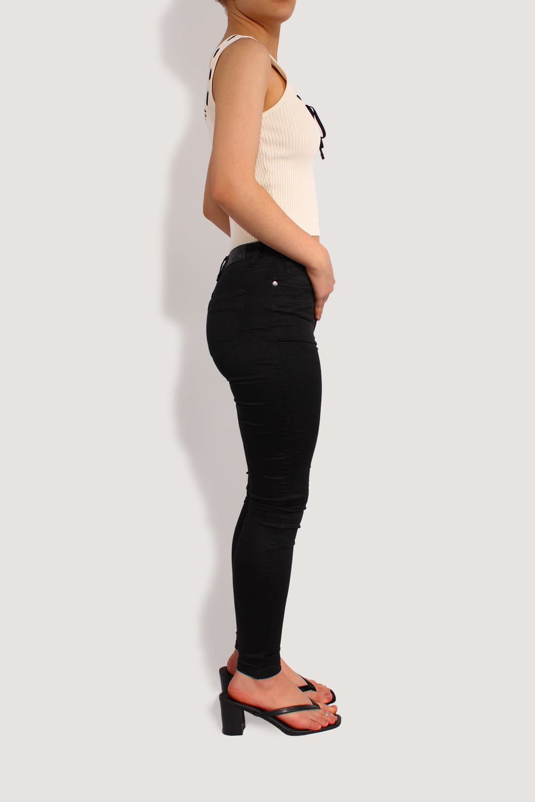 GISELLE BLACK JEANS
